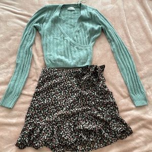 Hollister long sleeve sweater